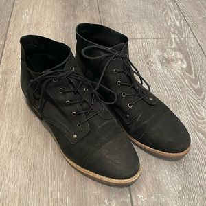 Diba Boots, Black, Size 8